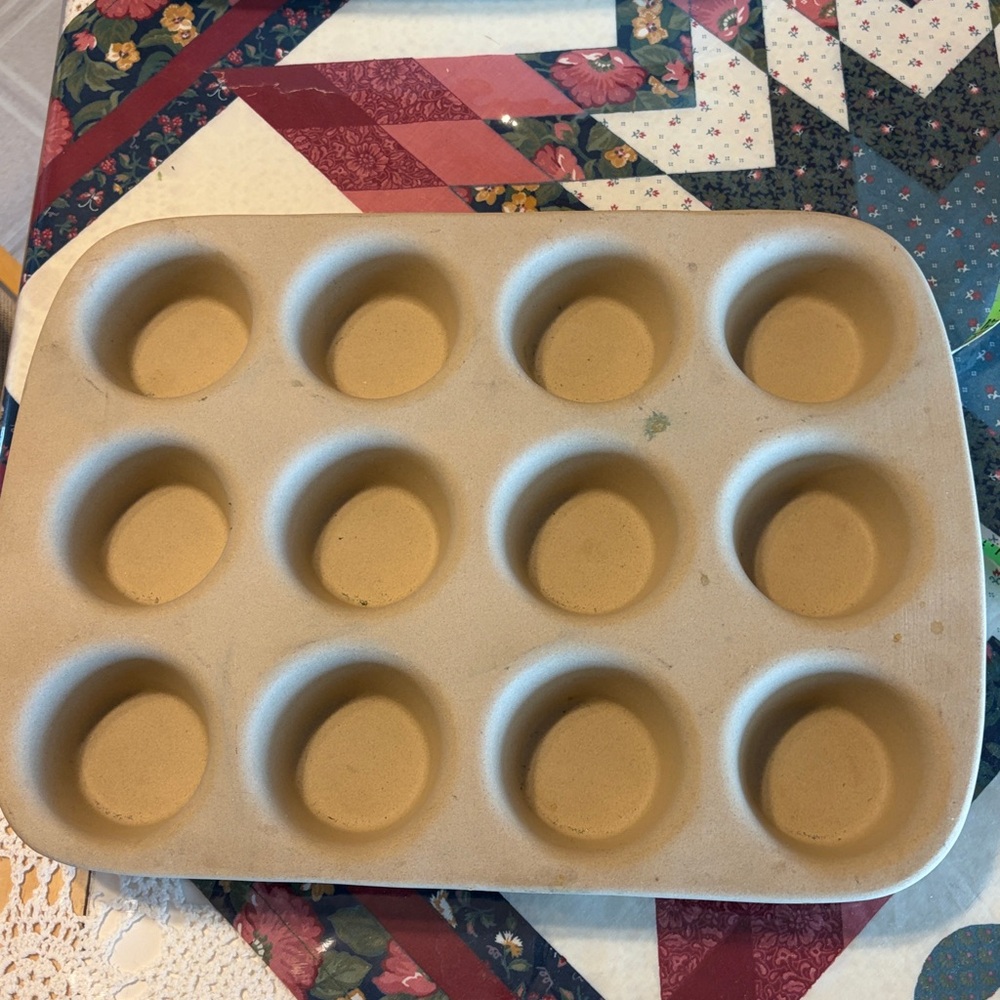 Pampered chef muffin, stoneware, baking dish - Picture 3 of 5